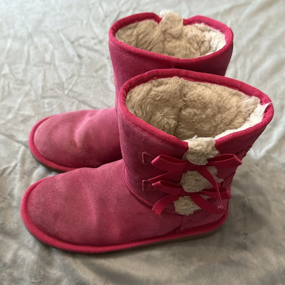 Koolaburra‎ by Ugg Girls 3 Suede Victoria Pink Bows Short Boots Warm Winter Kids